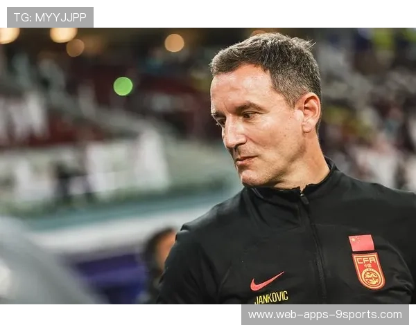 主帅表扬球员夜间额外训练,称其为“带头大哥” 主帅表扬球员夜间额外训练,称其为“带头大哥”