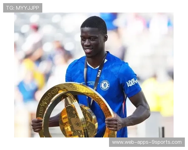 切尔西官宣召回后卫马马杜·萨尔,斯特拉斯堡核心回归蓝桥 切尔西官宣召回后卫马马杜·萨尔,斯特拉斯堡核心回归蓝桥