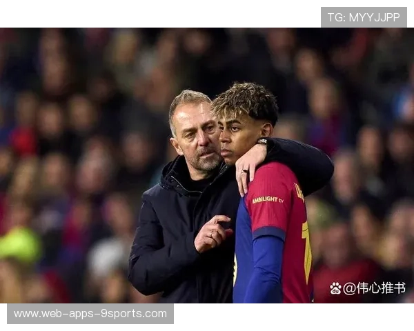 拉明·亚马尔右路连过三人后横传门前 拉明·亚马尔右路连过三人后横传门前